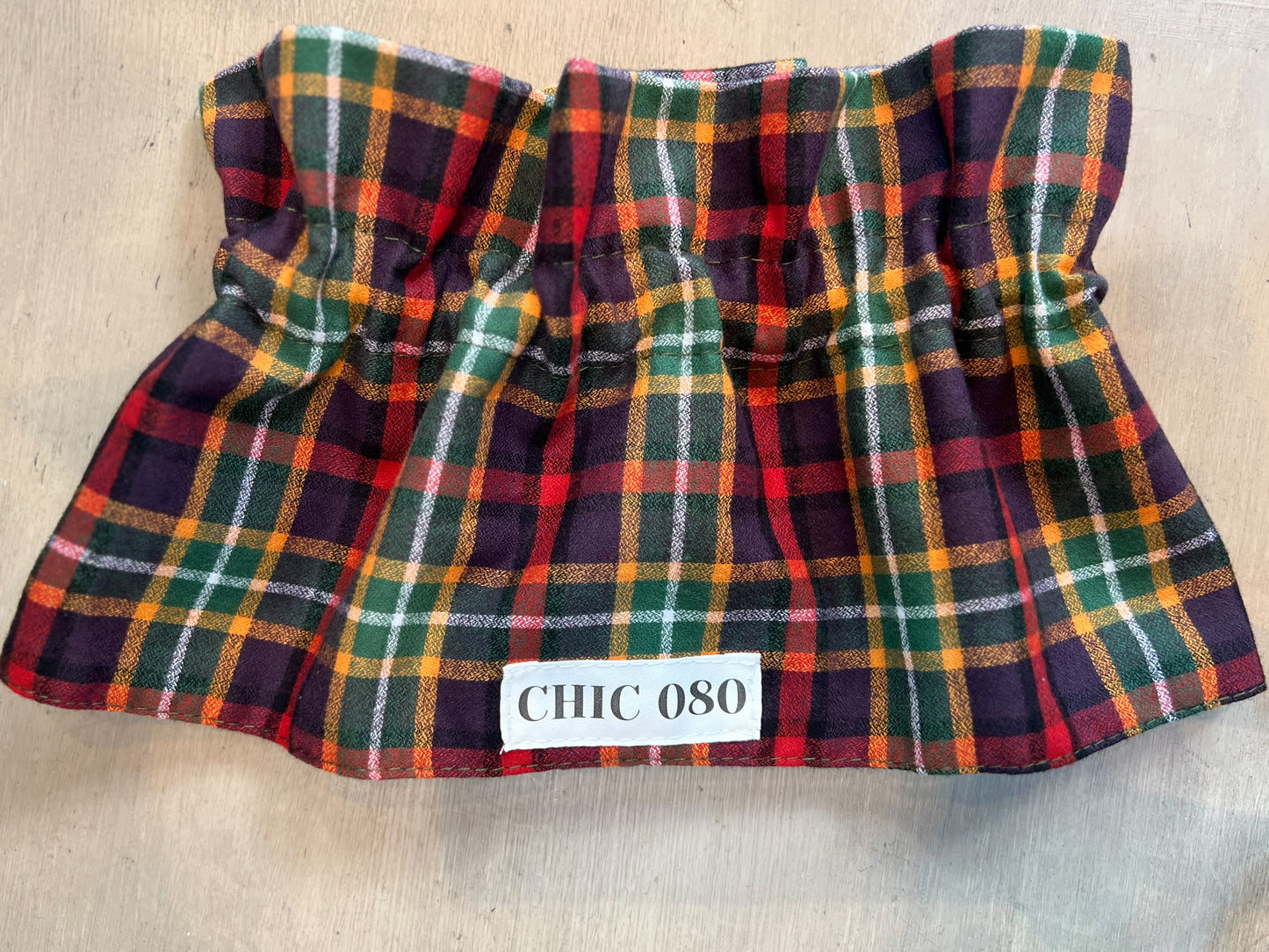Cuello très Chic