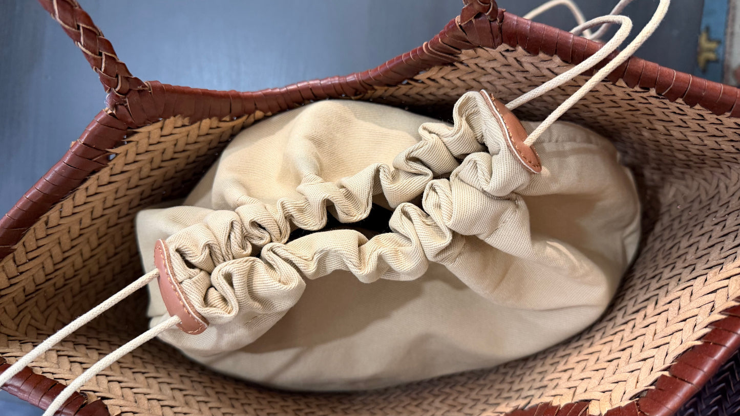 Bolso trenzado coñac