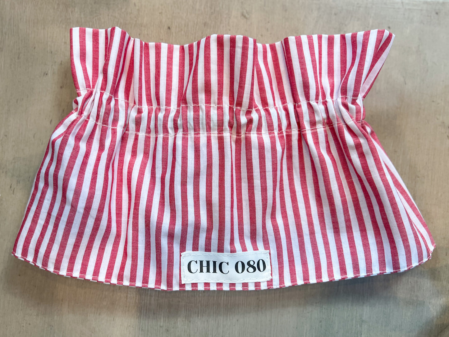 Cuello très Chic